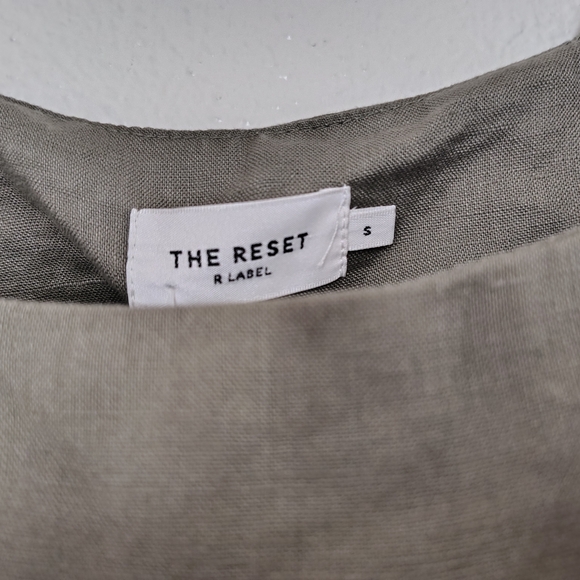 The Reset 100% Linen Olive Green Boxy Tank Top Size S Rare Photo Sample - Picture 3 of 11